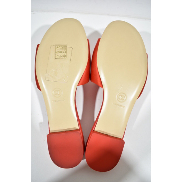 Chanel 22P Red Satin CC Gold Logo Quilted Leather Slide Mule Sandal Flop Flat 38 - Picture 12 of 12